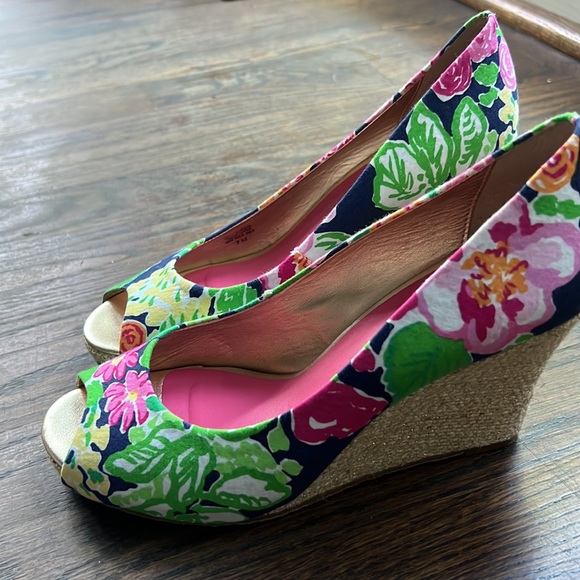 Lilly Pulitzer, NWOT, size 7, tweed patterned wedges - Picture 4 of 10